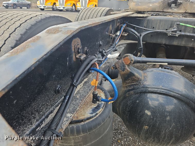 image for item OK9810 2018 Freightliner  Cascadia  semi truck