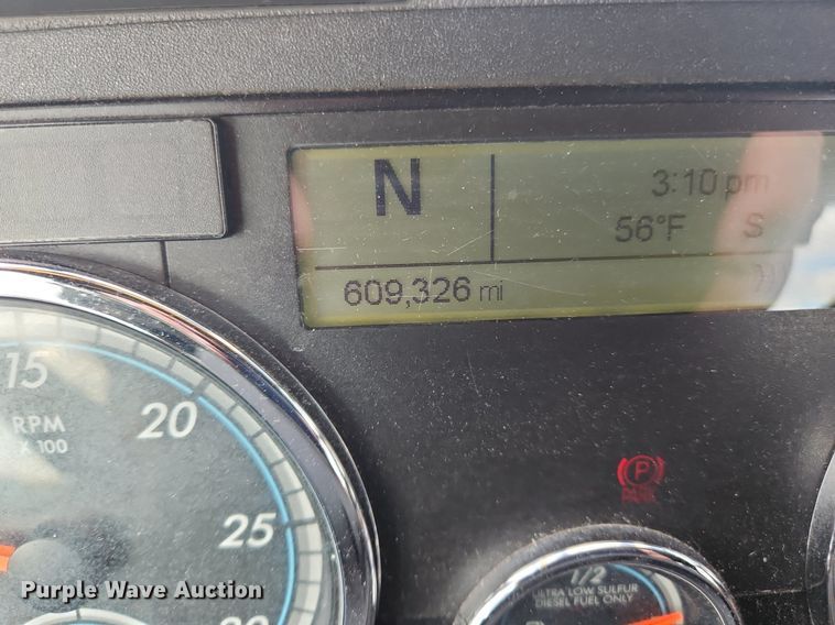 image for item OK9810 2018 Freightliner  Cascadia  semi truck