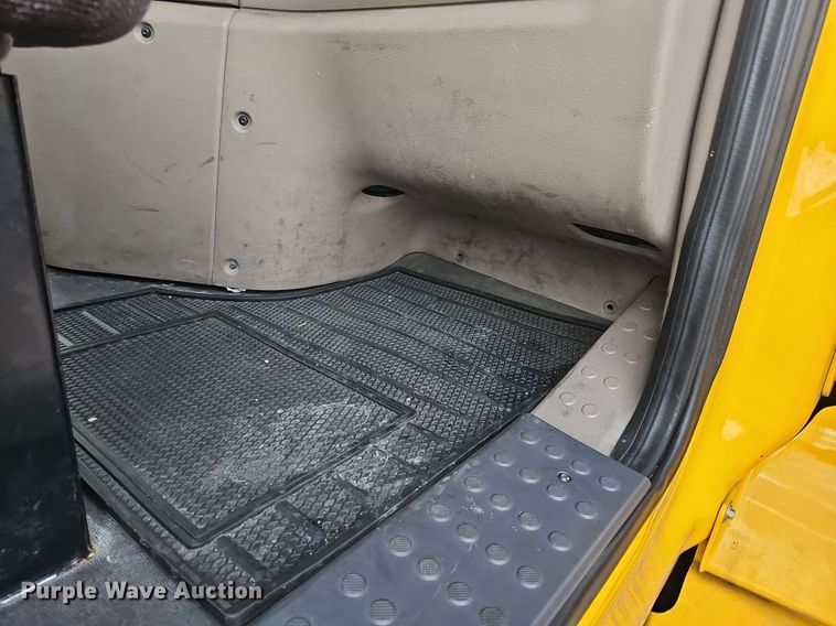 image for item OK9810 2018 Freightliner  Cascadia  semi truck