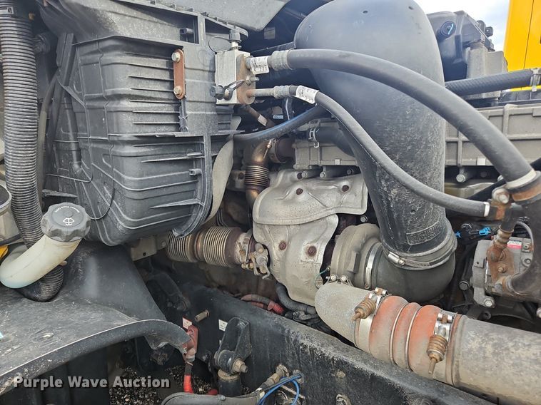 image for item OK9810 2018 Freightliner  Cascadia  semi truck