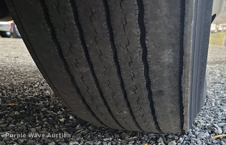 image for item OK9810 2018 Freightliner  Cascadia  semi truck