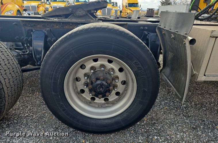 image for item OK9810 2018 Freightliner  Cascadia  semi truck