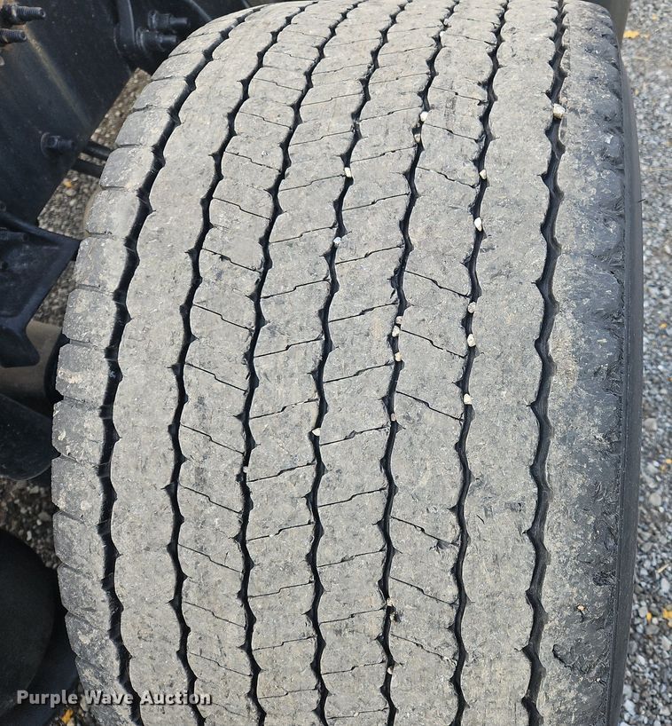 image for item OK9810 2018 Freightliner  Cascadia  semi truck