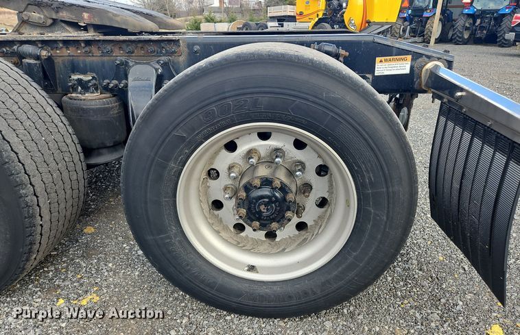 image for item OK9810 2018 Freightliner  Cascadia  semi truck