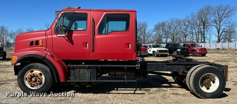 image for item OM9891 1998 Ford L8501 semi truck