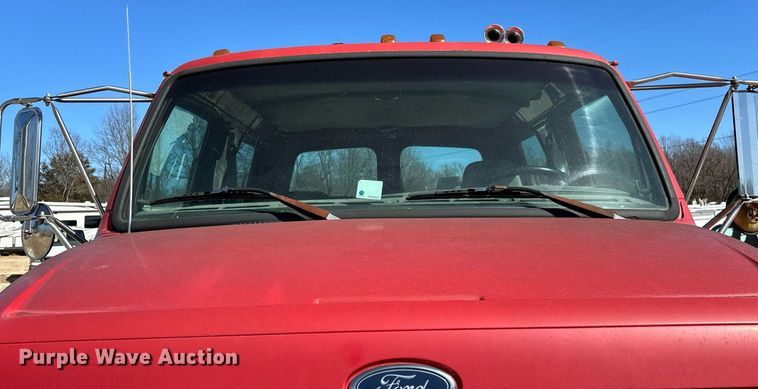 image for item OM9891 1998 Ford L8501 semi truck