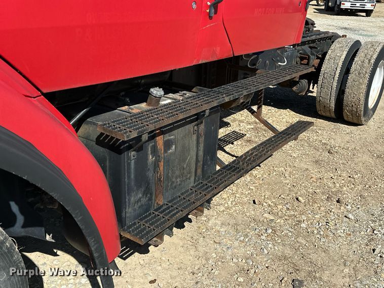 image for item OM9891 1998 Ford L8501 semi truck