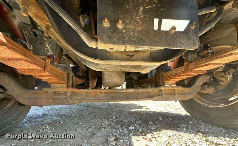 image for item OM9891 1998 Ford L8501 semi truck