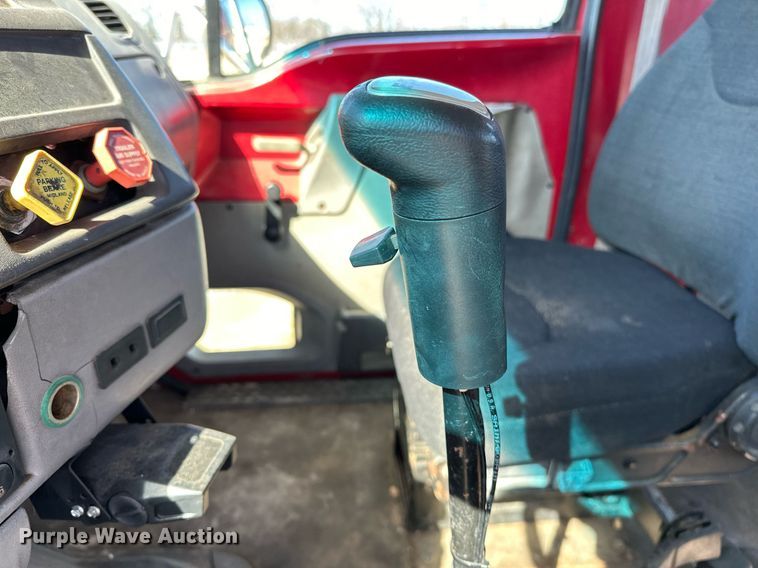 image for item OM9891 1998 Ford L8501 semi truck