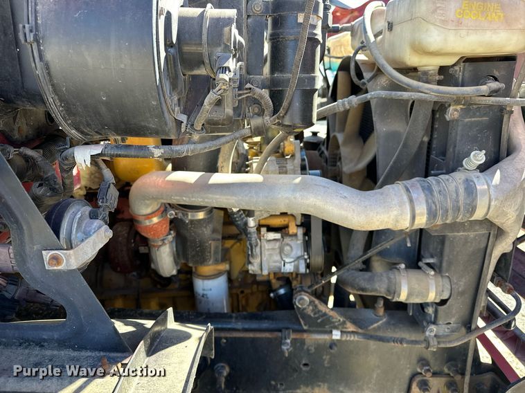 image for item OM9891 1998 Ford L8501 semi truck