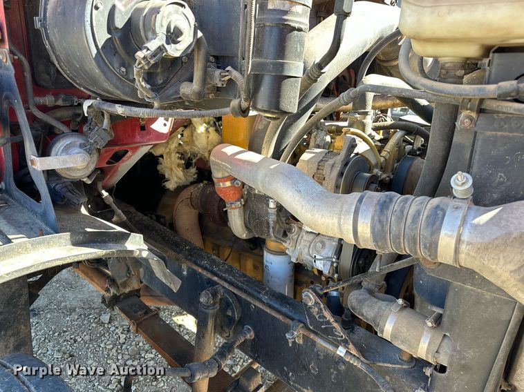 image for item OM9891 1998 Ford L8501 semi truck