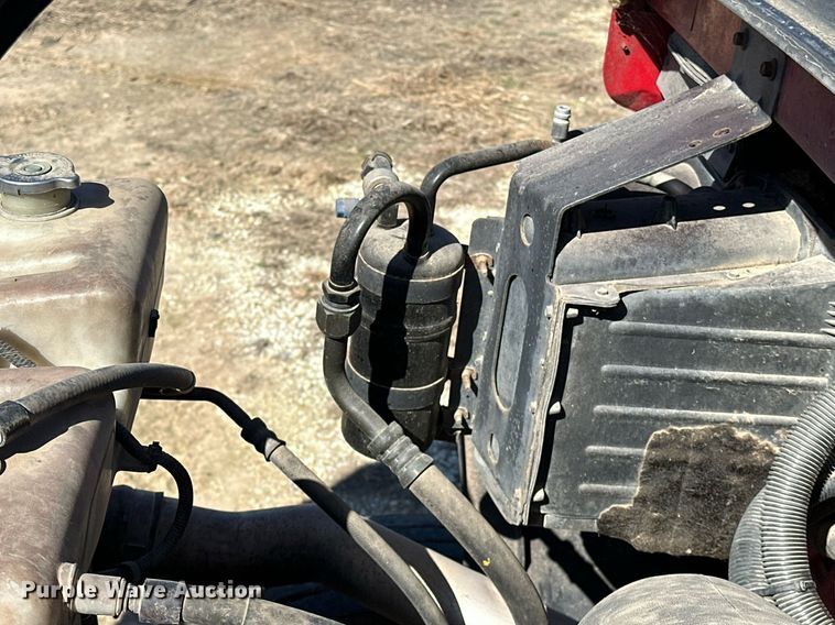 image for item OM9891 1998 Ford L8501 semi truck