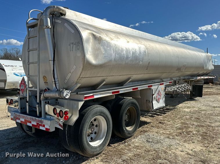 image for item OM9893 1999 Polar tank trailer