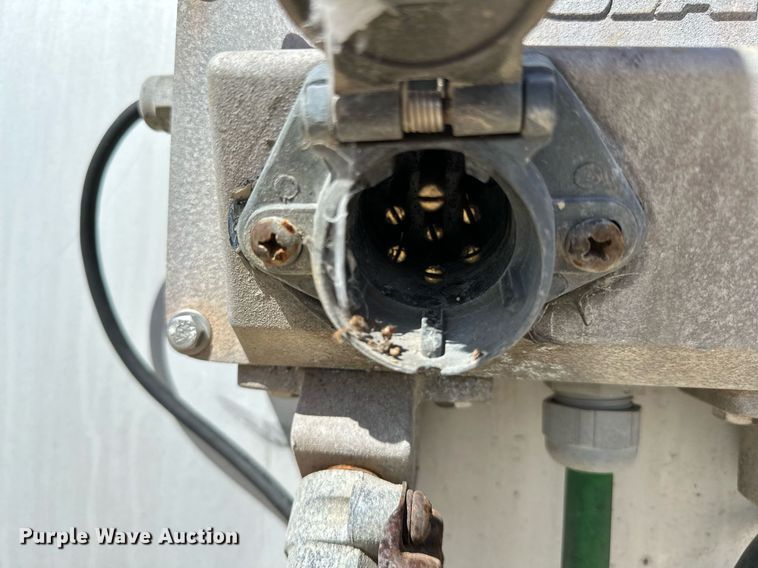 image for item OM9893 1999 Polar tank trailer