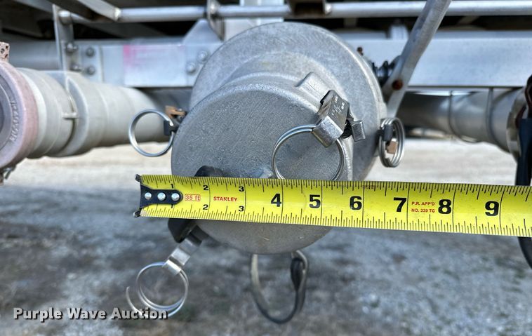 image for item OM9893 1999 Polar tank trailer