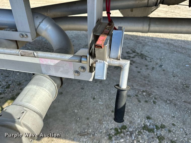 image for item OM9893 1999 Polar tank trailer