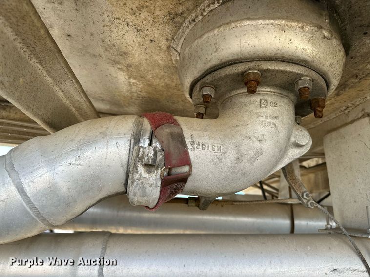 image for item OM9893 1999 Polar tank trailer