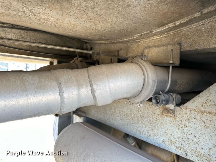 image for item OM9893 1999 Polar tank trailer