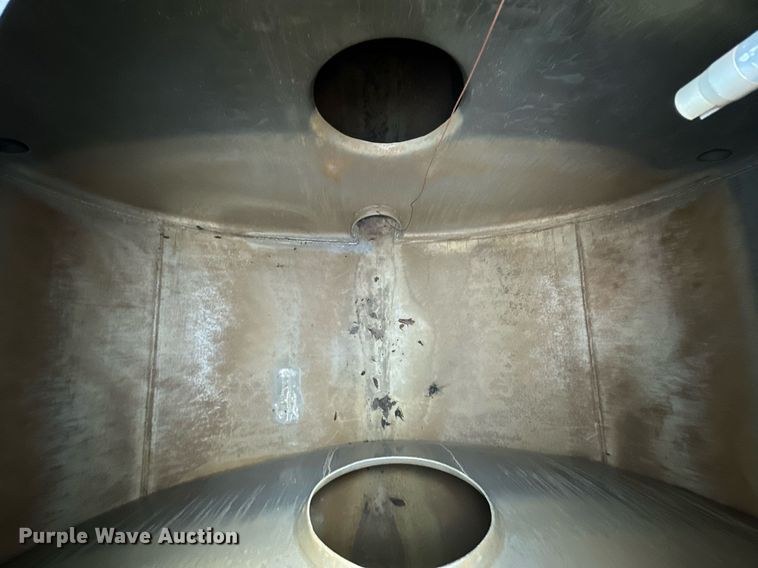 image for item OM9893 1999 Polar tank trailer