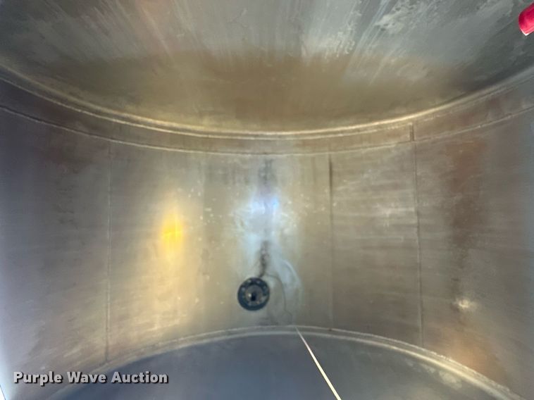 image for item OM9893 1999 Polar tank trailer