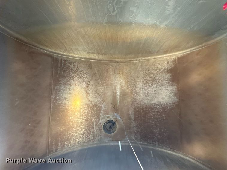 image for item OM9893 1999 Polar tank trailer