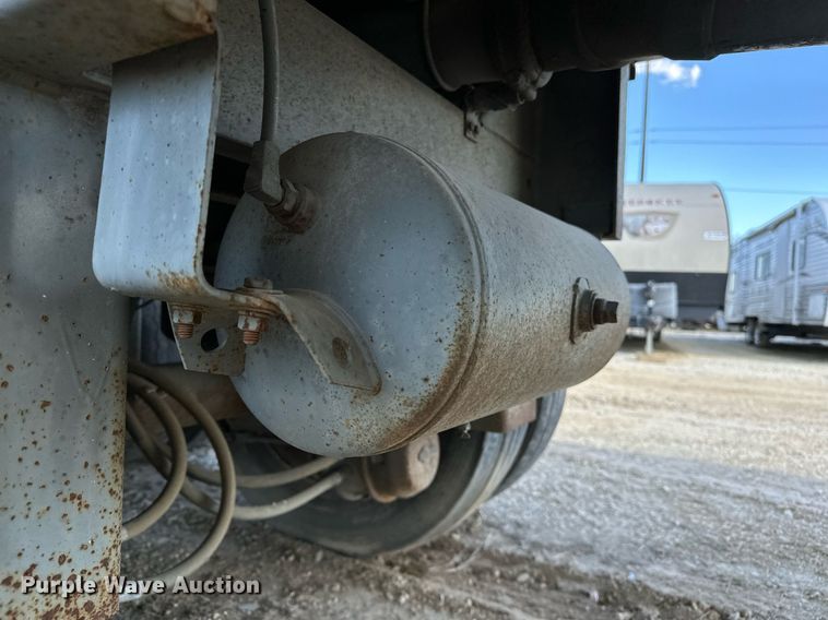 image for item OM9893 1999 Polar tank trailer