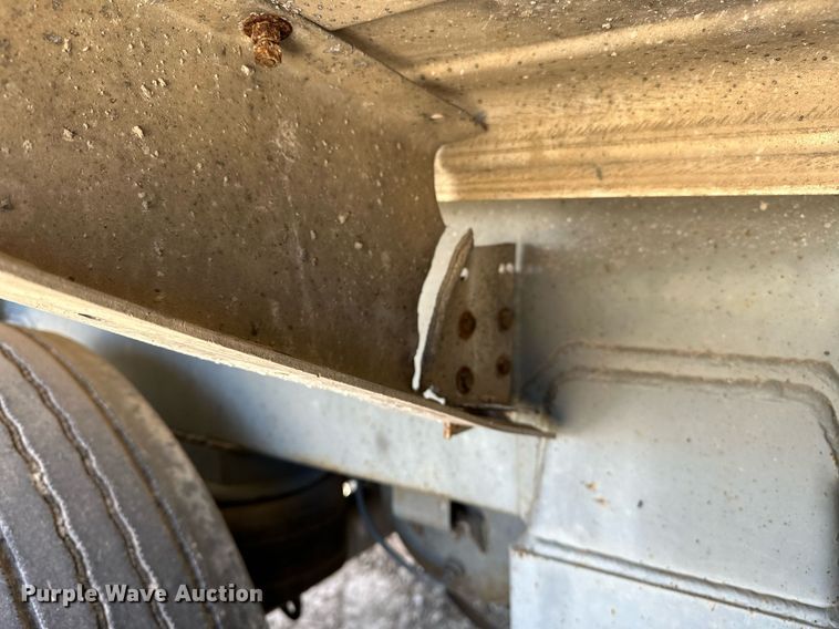 image for item OM9893 1999 Polar tank trailer