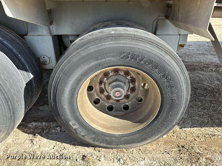 image for item OM9893 1999 Polar tank trailer