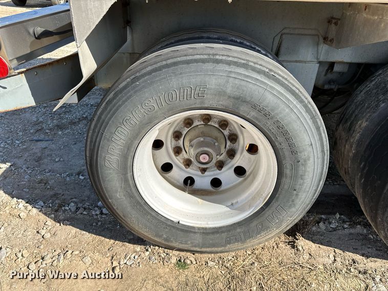 image for item OM9893 1999 Polar tank trailer