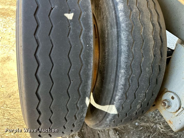 image for item OM9893 1999 Polar tank trailer