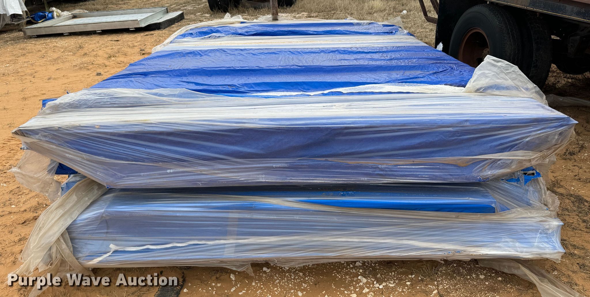 53' L twopiece dry van trailer floor in Olton, TX Item EI6675 for sale Purple Wave