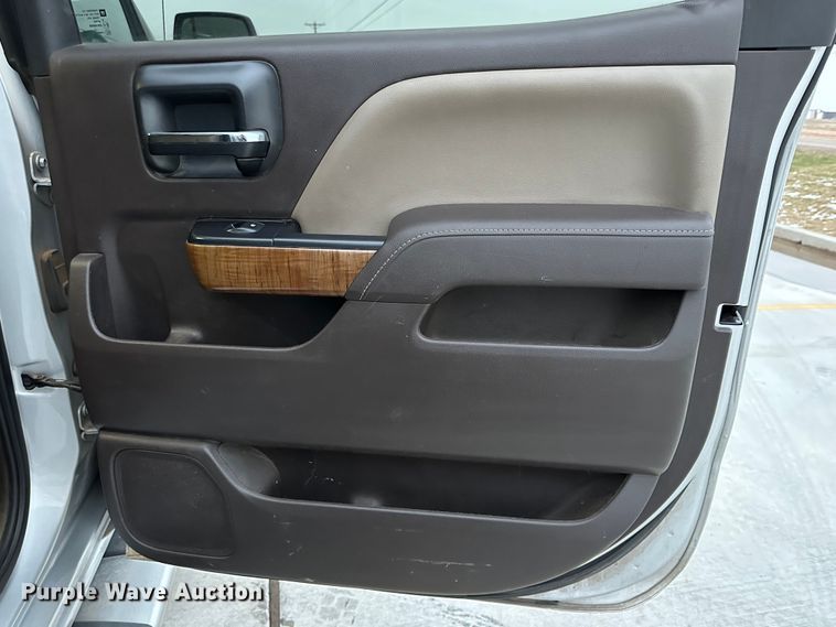 image for item DG4276 2015 GMC Sierra 1500 Crew Cab pickup truck