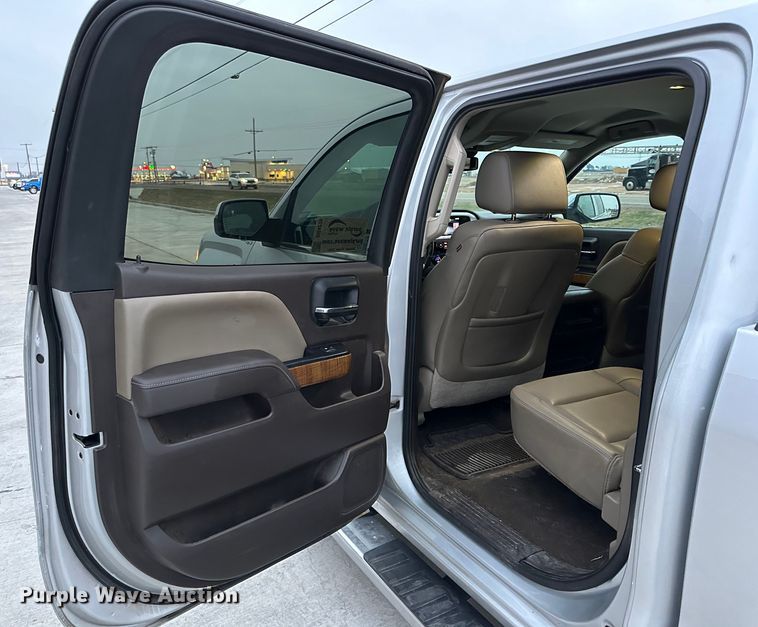 image for item DG4276 2015 GMC Sierra 1500 Crew Cab pickup truck