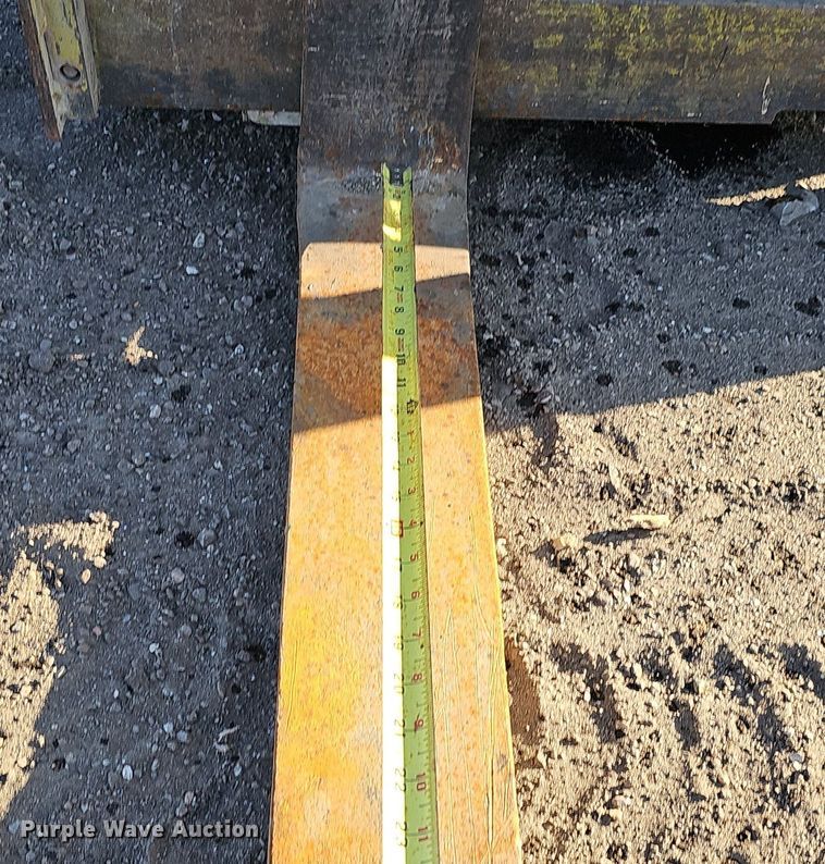 image for item DK0682 Clark C300-Y50 forklift