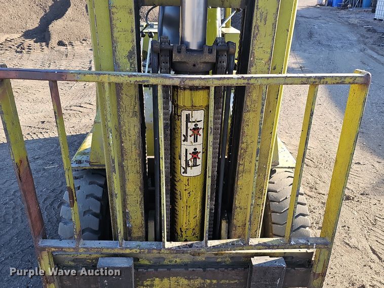 image for item DK0682 Clark C300-Y50 forklift