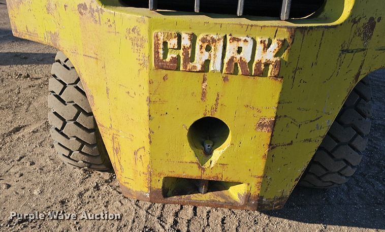 image for item DK0682 Clark C300-Y50 forklift