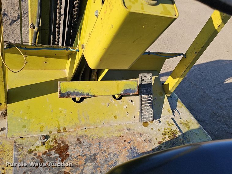 image for item DK0682 Clark C300-Y50 forklift