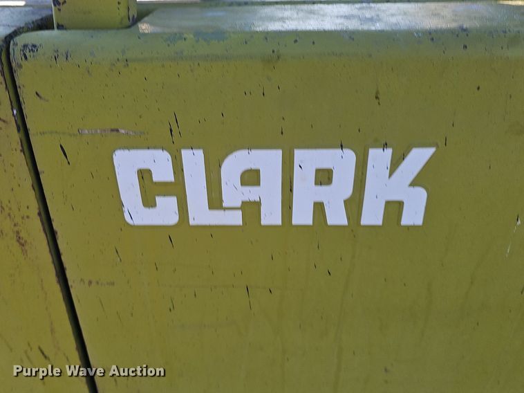 image for item DK0682 Clark C300-Y50 forklift
