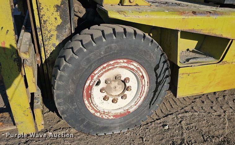 image for item DK0682 Clark C300-Y50 forklift