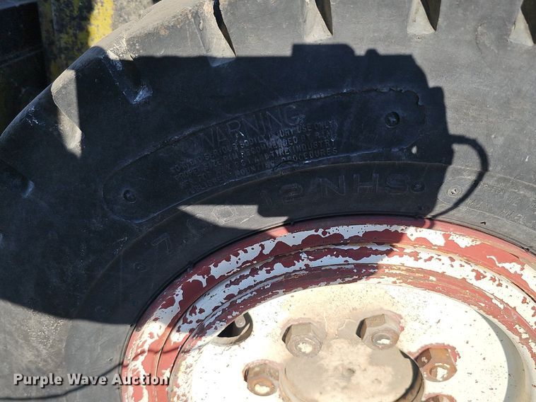 image for item DK0682 Clark C300-Y50 forklift