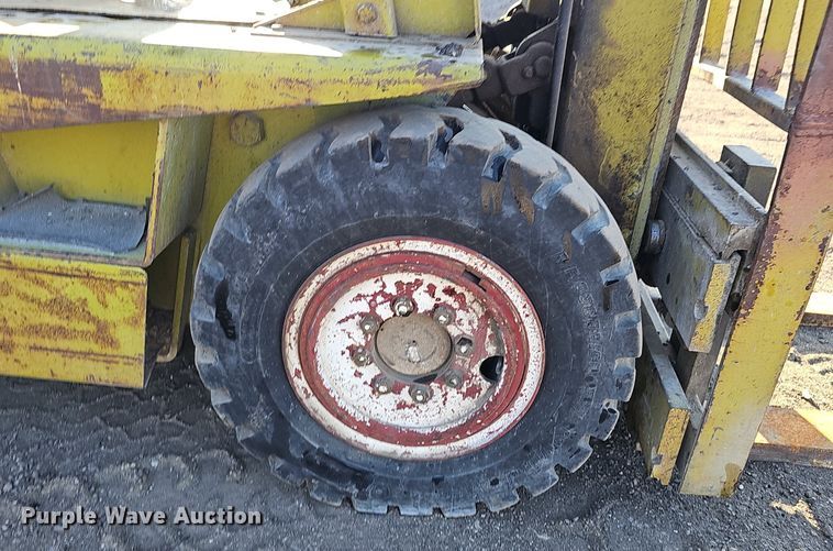 image for item DK0682 Clark C300-Y50 forklift