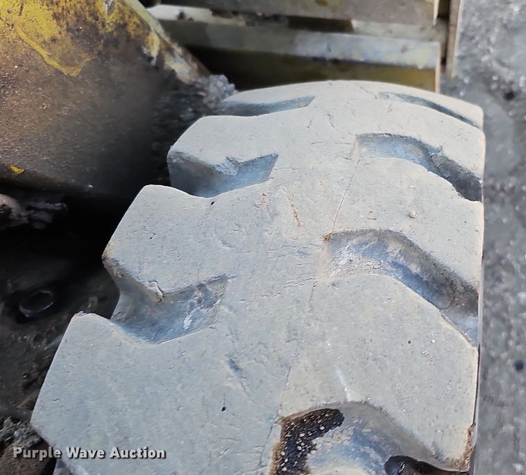 image for item DK0682 Clark C300-Y50 forklift