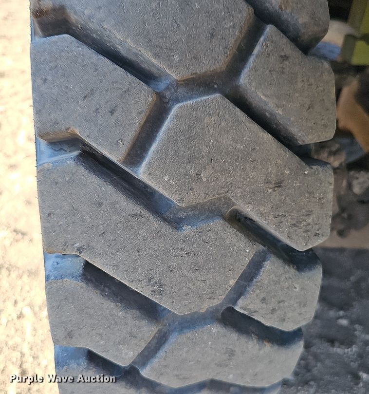 image for item DK0682 Clark C300-Y50 forklift