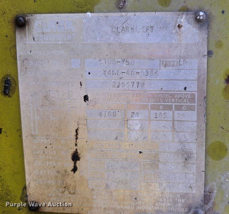 image for item DK0682 Clark C300-Y50 forklift