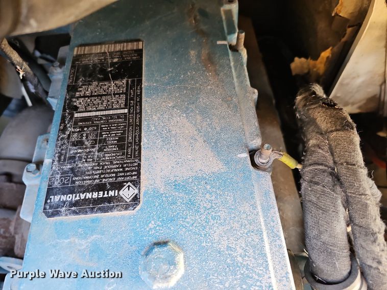 image for item DK0684 2003 International 4300 truck cab and chassis