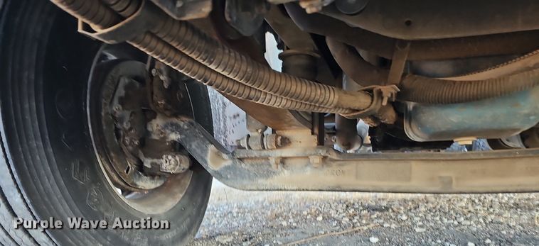 image for item DK0684 2003 International 4300 truck cab and chassis