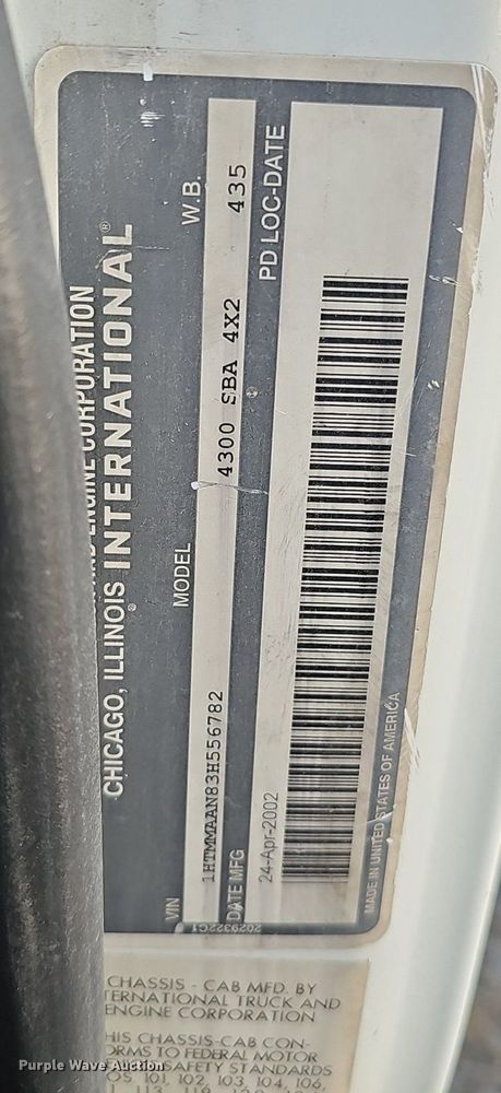 image for item DK0684 2003 International 4300 truck cab and chassis