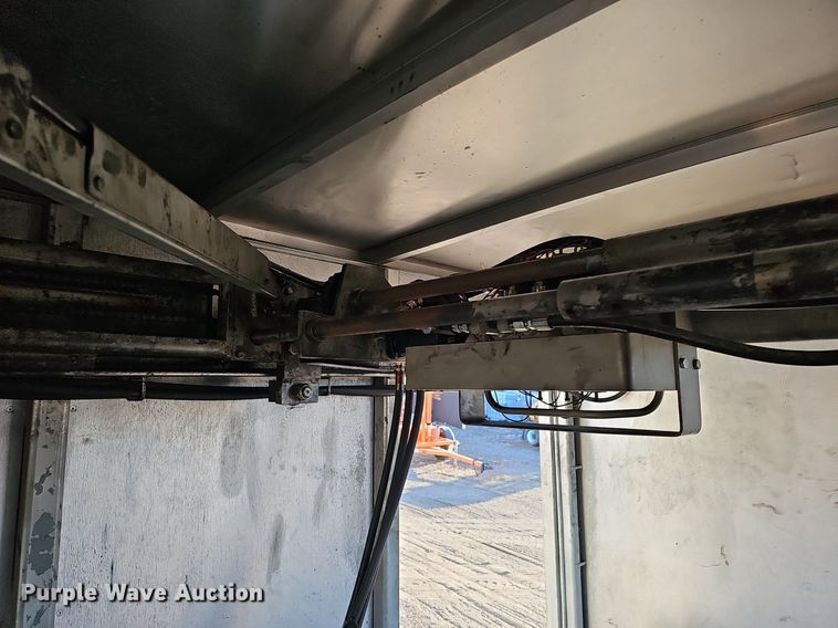 image for item DK0687 1997 Cargotec Inc. 17500TB weight and measures inspection system