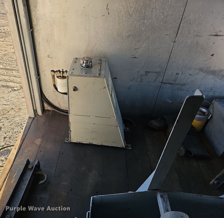 image for item DK0687 1997 Cargotec Inc. 17500TB weight and measures inspection system