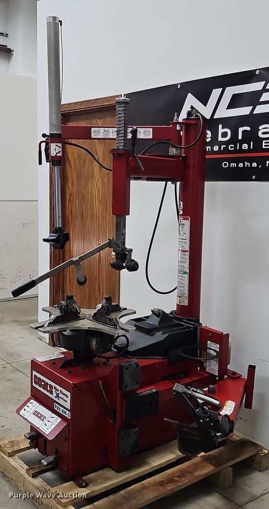 Coats X Series 70XAH3 rim clamp tire machine in Papillion, NE Item